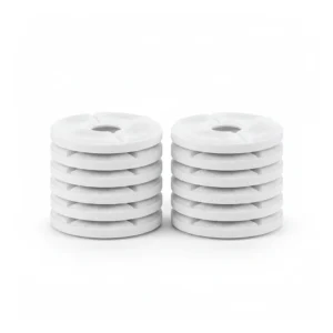 Filtres de rechange pour fontaine à eau pour chat, disques rassemblés sur fond blanc