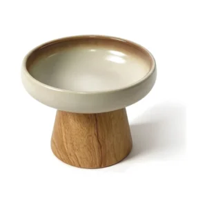 Gamelle surélevée en céramique beige à liseré brun sur socle en bois massif