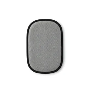 Gant réutilisable pour poils d'animaux, face grise tissée à bord noir, vu de face sur fond blanc