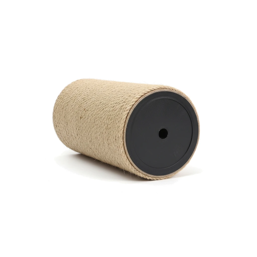 Gros plan sur un pilier de rechange en corde de sisal beige avec embout noir percé, posé sur fond blanc.