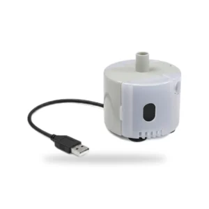 Pompe cylindrique grise avec câble USB noir et ventouses, vue sur fond blanc