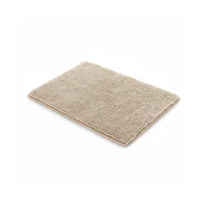 Tapis d'entrée en chenille beige sable clair (camel), posé à plat sur fond blanc